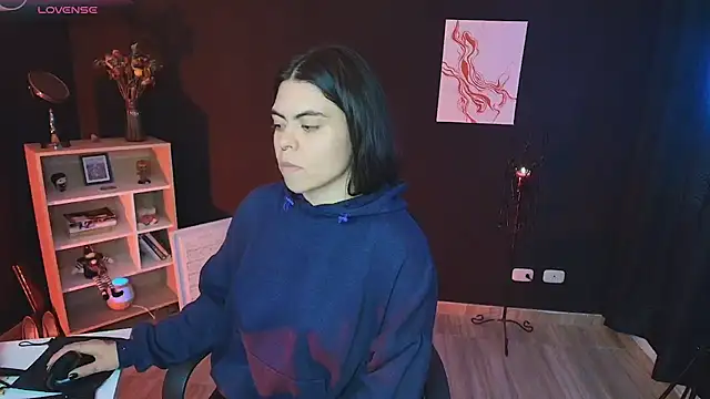  WednesdayFriday  online show from December 6, 10:19 pm