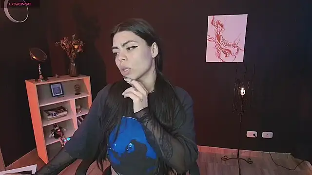  WednesdayFriday  online show from December 25, 3:40 am