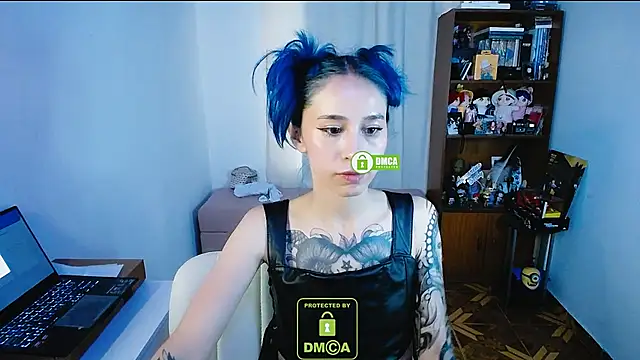 dakota senju online show from December 13, 10:13 pm