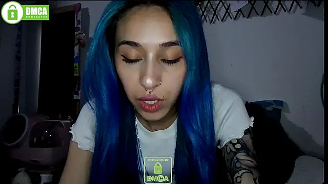 dakota senju online show from February 2, 11:00 pm