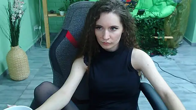 Snapshot of Miss_Barbara_ chatting on February 4, 10:13 pm Miss Barbara online show from February 4, 10:13 pm