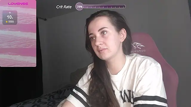 Snapshot of SweetieKendl chatting on December 25, 2:14 am SweetieKendl online show from December 25, 2:14 am