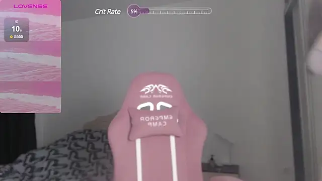 Snapshot of SweetieKendl chatting on January 4, 1:31 am SweetieKendl online show from January 4, 1:31 am