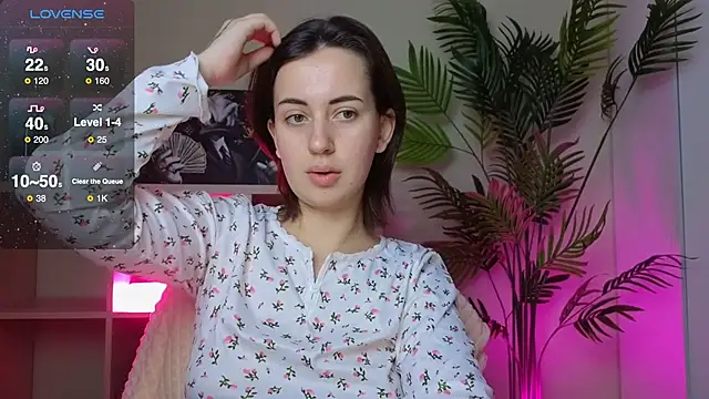 SweetieKendl online show from April 23, 8:55 pm