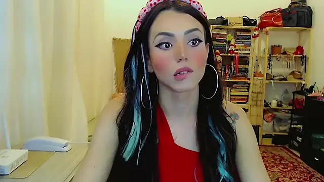 Snapshot of Sophie_Fantasys chatting on December 4, 1:59 am Sophie Fantasys online show from December 4, 1:59 am