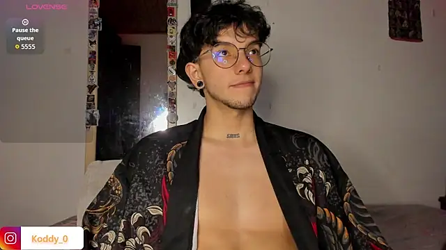 Snapshot of koddy_0 chatting on May 2, 2:27 am koddy 0 online show from May 2, 2:27 am
