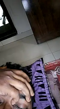 Snapshot of findmemylove chatting on January 13, 8:04 pm findmemylove online show from January 13, 8:04 pm