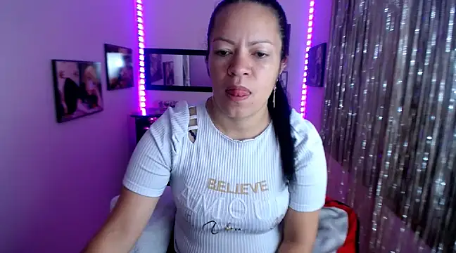 Cristal w online show from March 7, 1:18 pm