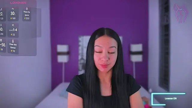 Lila Pinky online show from September 26, 1:04 pm