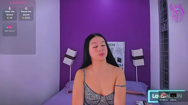 Lila Pinky online show from November 6, 1:12 pm