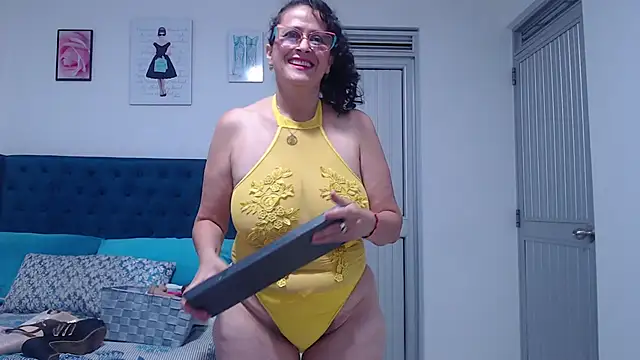 ClayrRosse online show from June 7, 1:43 am