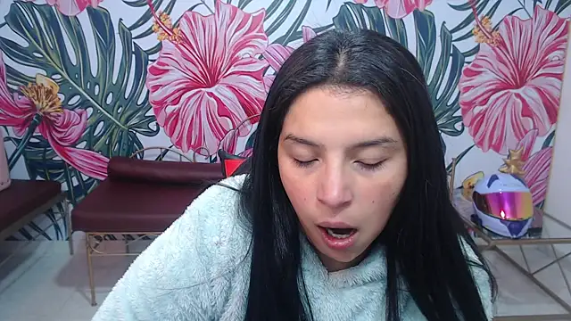 Small naughty  online show from April 30, 1:06 pm