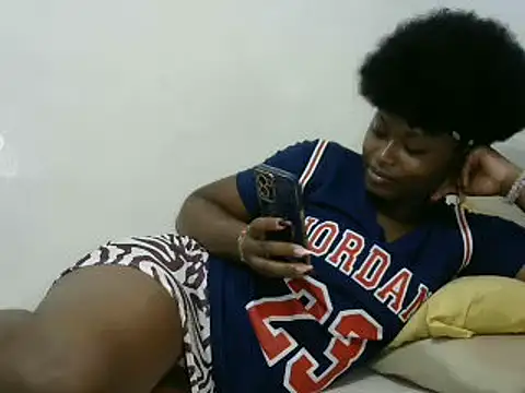 slender-qwene online show from March 4, 8:24 am