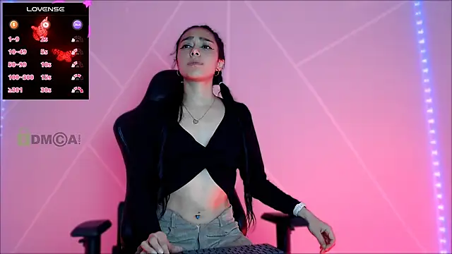 lilylouisee online show from March 5, 5:39 pm