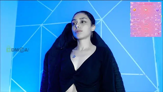 lilylouisee online show from April 21, 9:06 pm