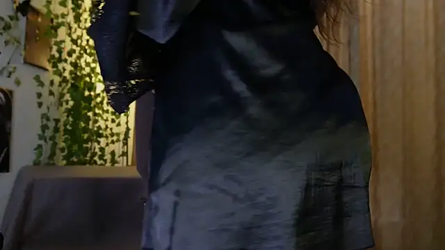 NaughtYHomemadE online show from March 8, 10:43 am