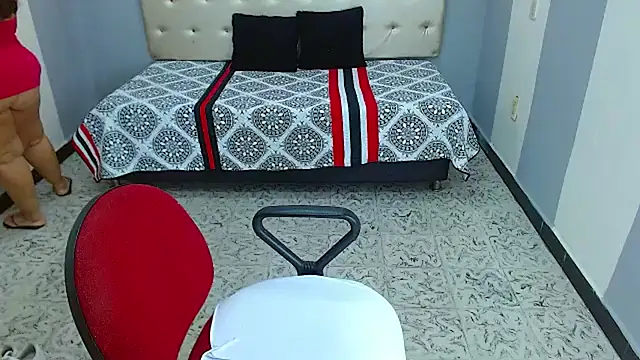 Hazel donna online show from February 7, 9:37 am