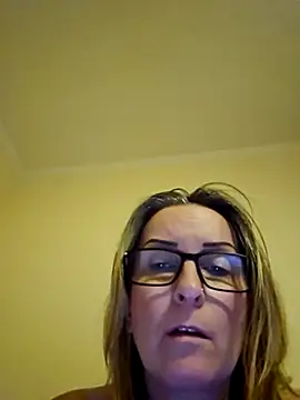 Snapshot of Steffi45 chatting on March 5, 8:32 pm Steffi45 online show from March 5, 8:32 pm