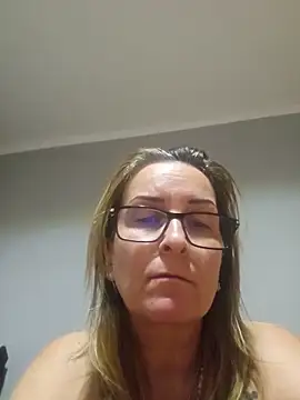 Snapshot of Steffi45 chatting on May 12, 7:11 pm Steffi45 online show from May 12, 7:11 pm