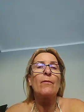 Snapshot of Steffi45 chatting on June 29, 5:25 am Steffi45 online show from June 29, 5:25 am