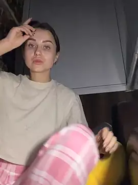 ellie ssexy online show from December 6, 4:47 am