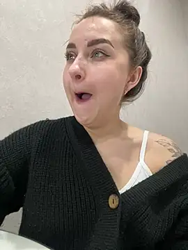 ellie ssexy online show from February 15, 9:15 pm