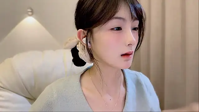 SHUIshui  online show from December 15, 1:15 pm