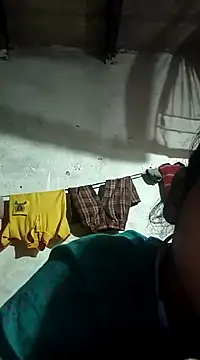 Snapshot of Crezy-Queen01 chatting on February 12, 4:22 pm Crezy-Queen01 online show from February 12, 4:22 pm