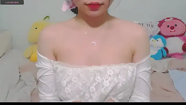 Snapshot of NGOCHA_06 chatting on December 21, 1:10 pm NGOCHA 06 online show from December 21, 1:10 pm