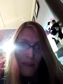 Snapshot of beelzebubblesxo chatting on September 22, 11:18 pm beelzebubblesxo online show from September 22, 11:18 pm