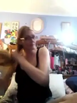 Snapshot of beelzebubblesxo chatting on October 22, 5:30 am beelzebubblesxo online show from October 22, 5:30 am