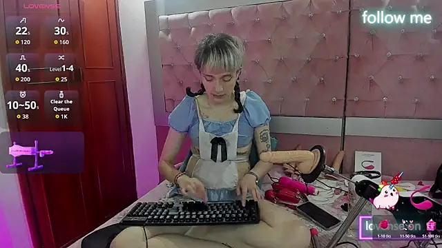 neeko princes online show from November 18, 12:31 pm