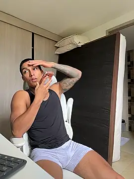 sendfer online show from January 7, 7:05 pm