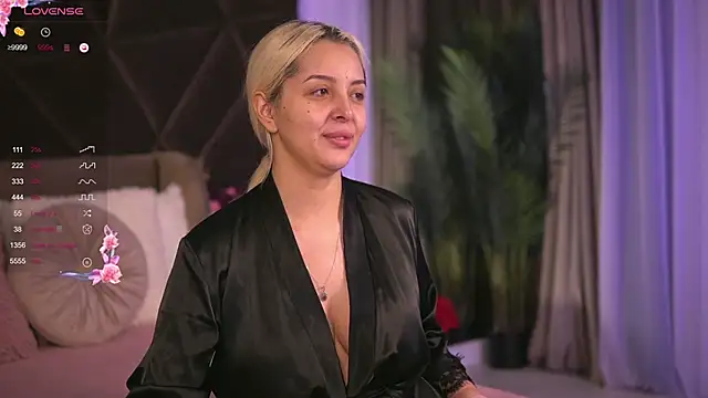 VictoriaMorrone online show from March 20, 4:51 am