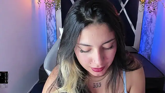 Snapshot of Lia_14_ chatting on January 5, 5:20 pm Lia 14  online show from January 5, 5:20 pm