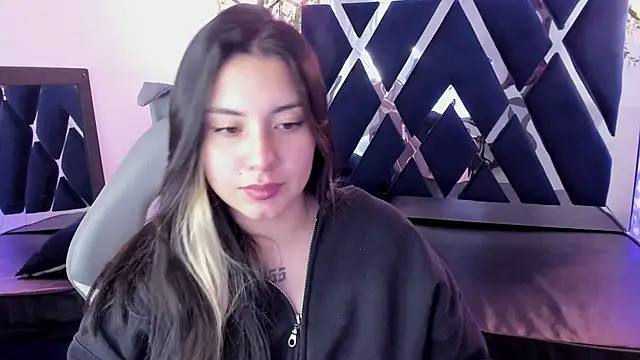 Snapshot of Lia_14_ chatting on February 13, 5:33 pm Lia 14  online show from February 13, 5:33 pm