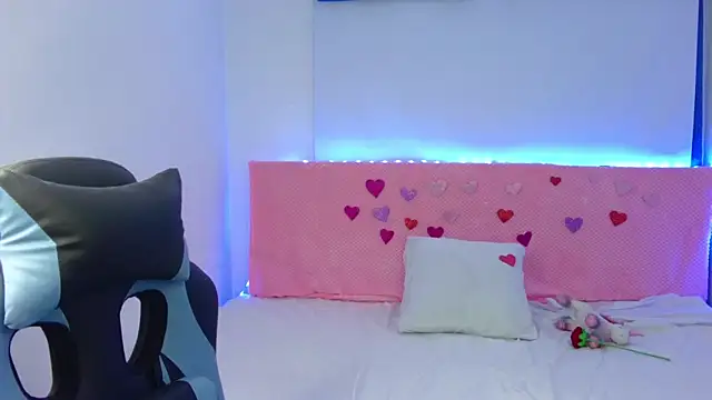 Snapshot of Lia_14_ chatting on February 20, 4:14 pm Lia 14  online show from February 20, 4:14 pm