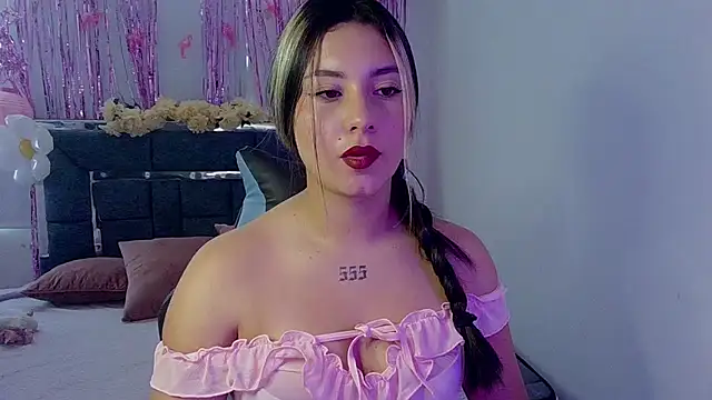 Snapshot of Lia_14_ chatting on October 1, 1:17 pm Lia 14  online show from October 1, 1:17 pm