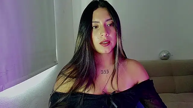 Lia 14  online show from August 4, 9:06 pm