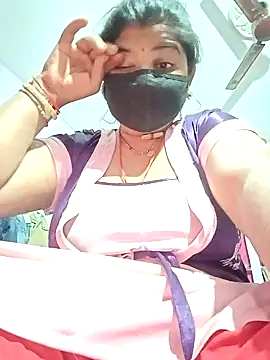 Hotmohni online show from December 11, 1:39 pm