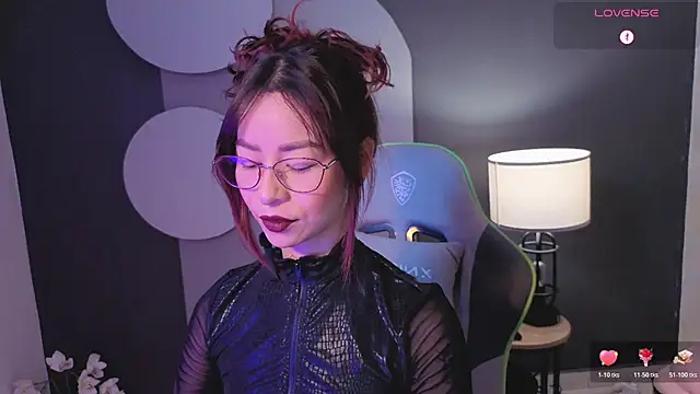 Snapshot of rosse_98_ chatting on June 30, 1:56 pm rosse 98 online show from June 30, 1:56 pm