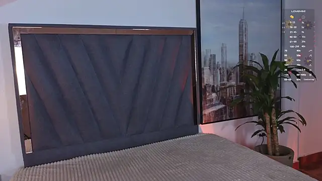 missatenea online show from September 17, 2:08 pm