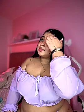 Snapshot of Emily_cooper20 chatting on November 2, 7:05 pm Emily cooper20 online show from November 2, 7:05 pm