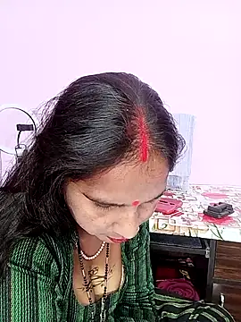 reemacouple007 online show from February 4, 6:52 am