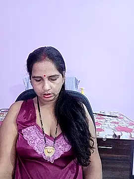 Snapshot of reemacouple007 chatting on May 1, 12:48 am reemacouple007 online show from May 1, 12:48 am