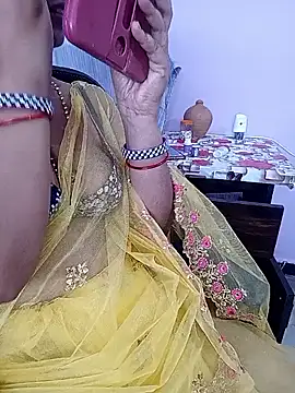 Snapshot of reemacouple007 chatting on May 14, 6:26 pm reemacouple007 online show from May 14, 6:26 pm