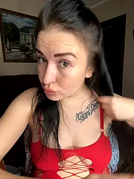 Roxana Bell online show from November 11, 7:03 pm