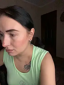 Roxana Bell online show from February 5, 6:12 pm