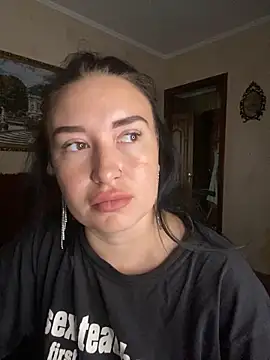 Roxana Bell online show from June 10, 10:58 am