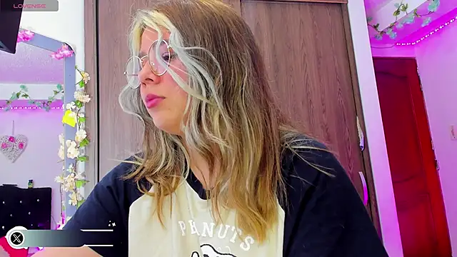 little tifanny82 online show from January 13, 3:58 pm